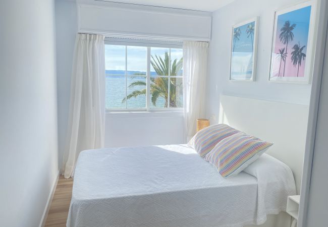 Apartment in Portosin - OH LA LIFE! EL  MAR AND BEACHFRONT Apartment in Portosin - OH LA LIFE! EL  MAR AND BEACHFRONT